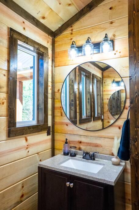 The Big Tex Luxury Cabin Is Epic Брокен-Боу Экстерьер фото