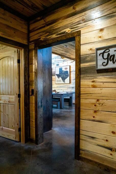 The Big Tex Luxury Cabin Is Epic Брокен-Боу Экстерьер фото