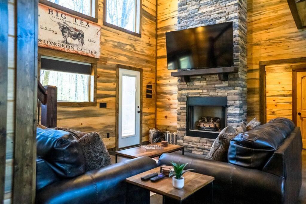 The Big Tex Luxury Cabin Is Epic Брокен-Боу Экстерьер фото