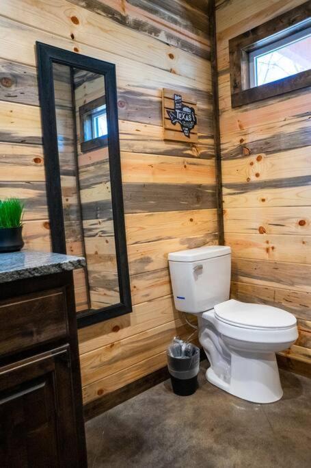 The Big Tex Luxury Cabin Is Epic Брокен-Боу Экстерьер фото