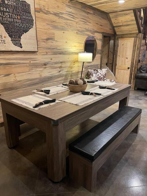 The Big Tex Luxury Cabin Is Epic Брокен-Боу Экстерьер фото